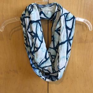 Gap Spring Light Blue White Infinity Scarf